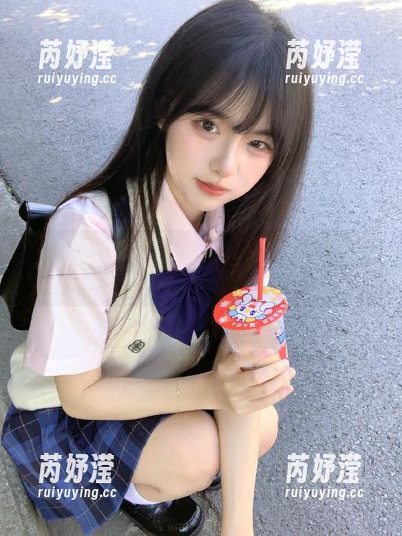 XIAOYU语画界 - 她的名字是沈蜜桃miko，白色写真合集让你彻底颠覆对美的认知
