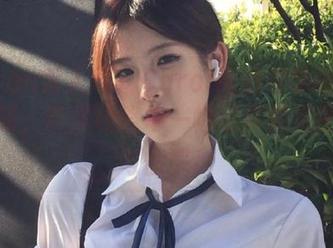 Xiuren秀人网 – Carol周妍希学姐的高清图册，带你领略每一幅写真背后的故事与情感！
