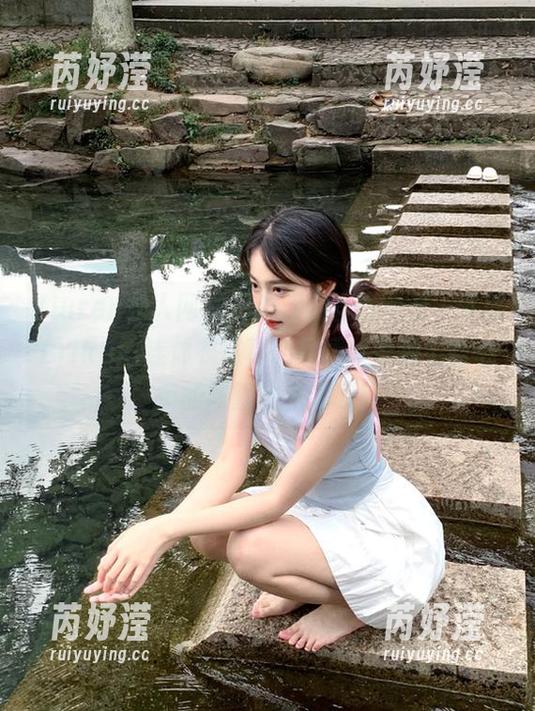 Xiuren秀人网-Erikaki Xiuren秀人网 - 高清画面直击心灵,下载Erikaki连体衣写真,尽情享受视觉与心灵的双重震撼之旅!