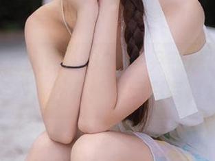 Xiuren秀人网 – SOLO-尹菲展现的不只是女王姿态，还有她的精彩写真集原图！