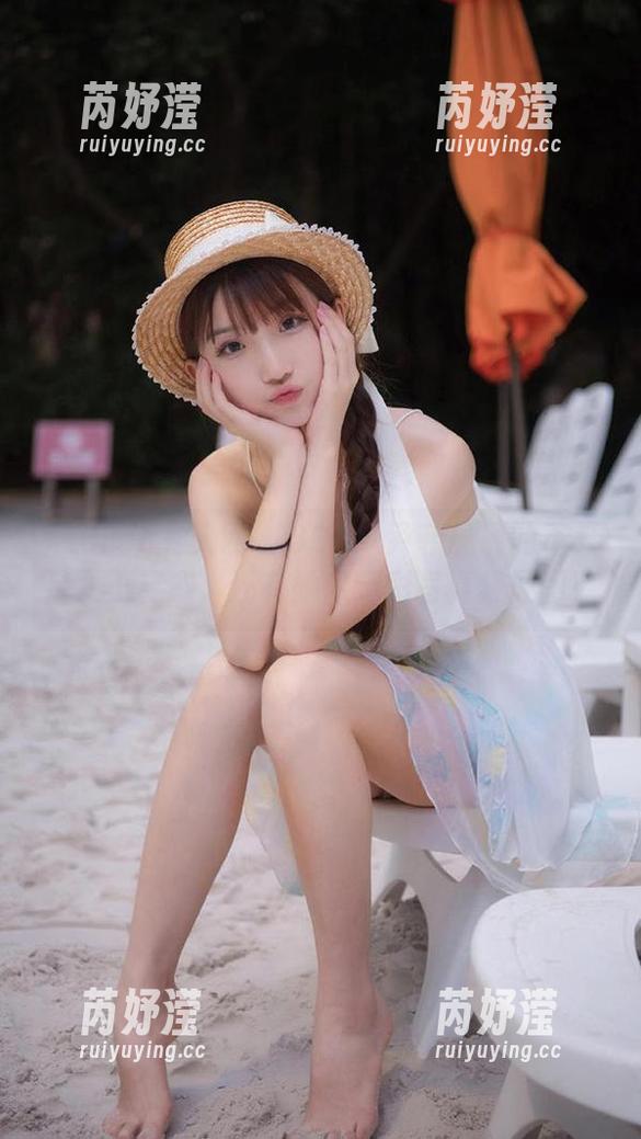 Xiuren秀人网 - SOLO-尹菲展现的不只是女王姿态，还有她的精彩写真集原图！