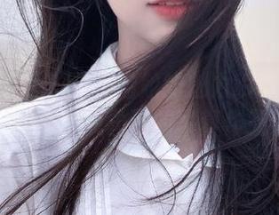 Xiuren秀人网 – 姐姐的魅力瞬间：周周不吃香菜独特视角下的写真作品大揭秘