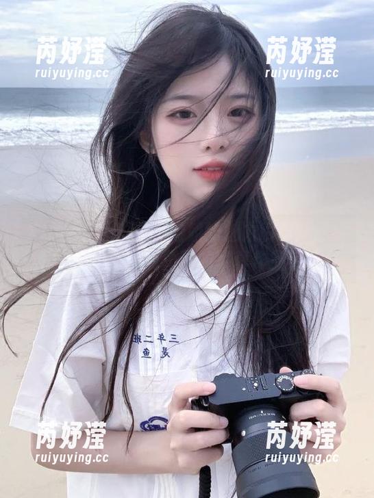 Xiuren秀人网 - 姐姐的魅力瞬间：周周不吃香菜独特视角下的写真作品大揭秘