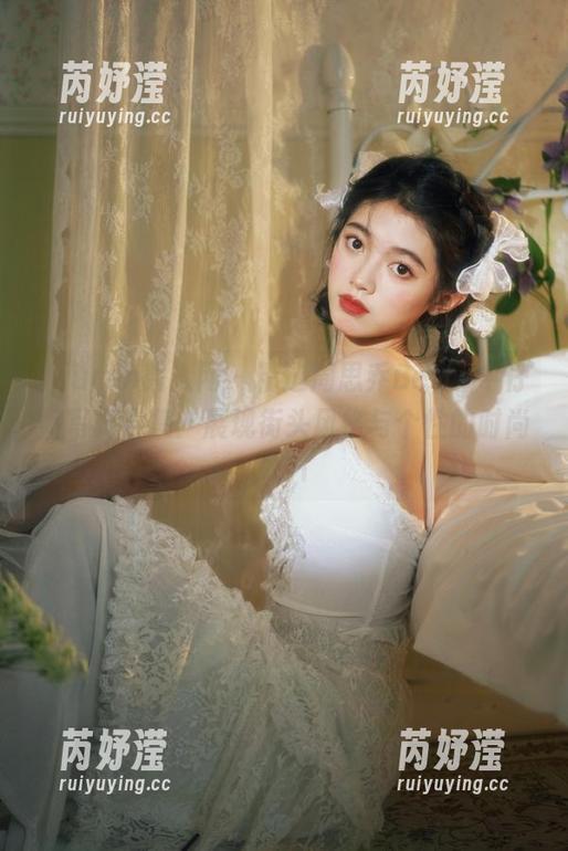 Xiuren秀人网 - 精选周思乔Betty牛仔裤写真合集：展现街头风格与个性的时尚大片