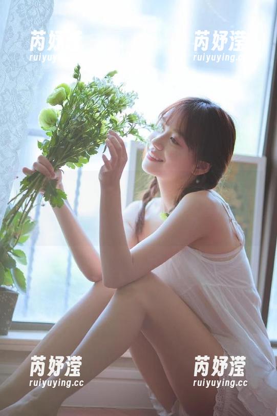 Xiuren秀人网-周慕汐fairy Xiuren秀人网 - 超炫周慕汐fairy写真:镂空内衣与黑丝西装,精彩内容免费下载