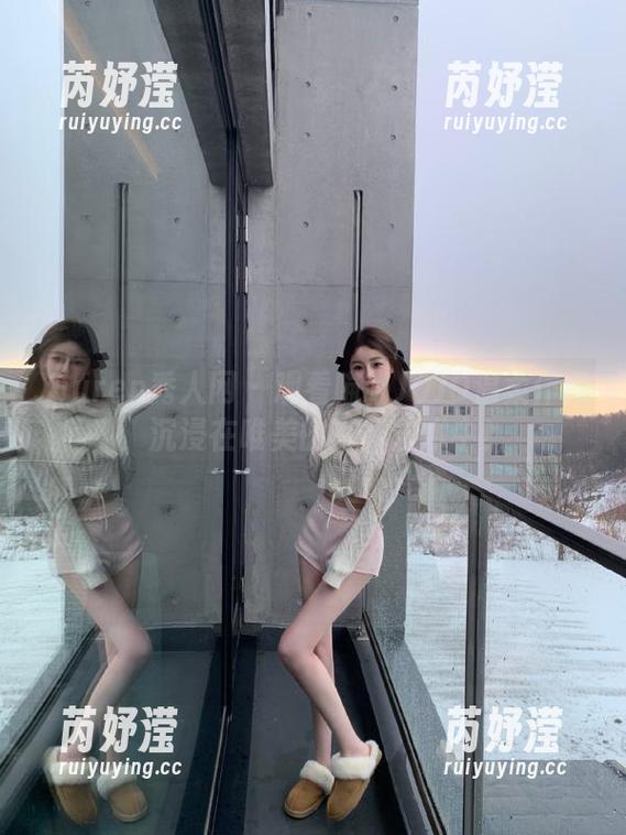 Xiuren秀人网 - 观看喵喵JOJO温柔作品，沉浸在唯美的写真艺术中！