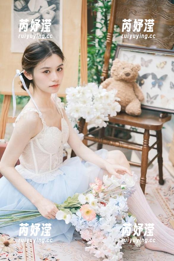 Xiuren秀人网 - 扫描二维码，免费下载大美妞儿的水手服作品，收获无尽美好瞬间！