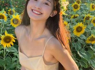 Xiuren秀人网 – 定制妲己Toxic黑白写真作品，捕捉每一个瞬间的灵动与诗意