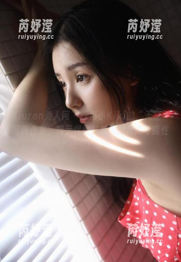Xiuren秀人网 - 探索小Kiki的“天使”写真合集，揭示优雅与魅力的无尽可能性！