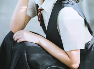 Xiuren秀人网 – 白衬衫美照：清水美嘉捕捉高清瞬间，尽显生活之美