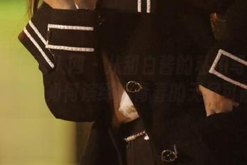 Xiuren秀人网 – 从甜白酱的私拍写真看死库水，如何演绎出青春的无尽可能？