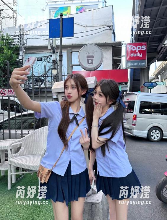 Xiuren秀人网 - 探索糯美子Mini的透明写真，观看无与伦比的清新魅力