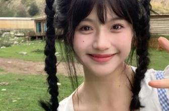 Xiuren秀人网 – 绮里嘉Ula的豹纹写真：下载一份，带你领略美与野性的碰撞