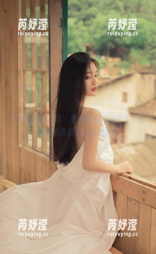 Xiuren秀人网-舞媚歆 Xiuren秀人网 - 舞媚歆的校服艺术,青春套图作品让人心动不已