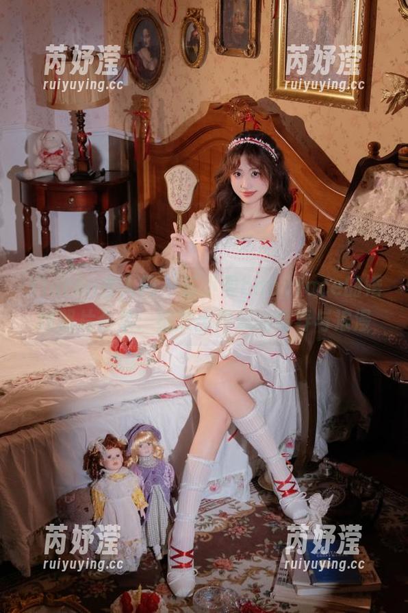 Xiuren秀人网-苏小曼babyface Xiuren秀人网 - 苏小曼babyface的婚纱照片合集:绽放出绝美的青春与浪漫