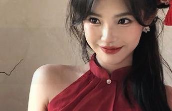Xiuren秀人网 – 独家免费资源，草莓mm灰丝写真让你的收藏更加丰富多彩！
