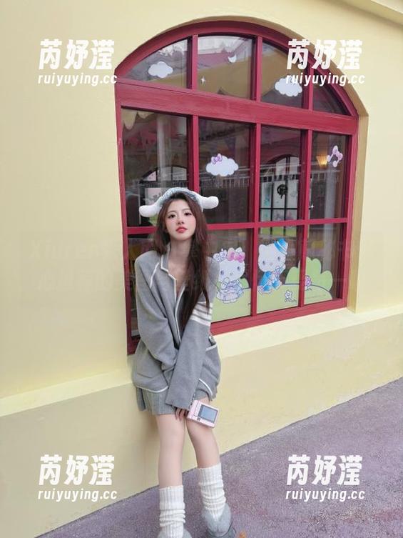 Xiuren秀人网 - 掌中宝：谢小蒽秘书倾心推荐的美图与壁纸，尽情享受每一瞬