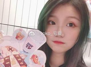 可爱Yoko宅夏狂三内衣原图分享，带你体验不一样的美丽风情！