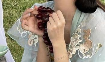 YouMi尤蜜荟 – 冯木木LRIS最新和服图包，新式和服配上奇葩表情简直是个笑话！