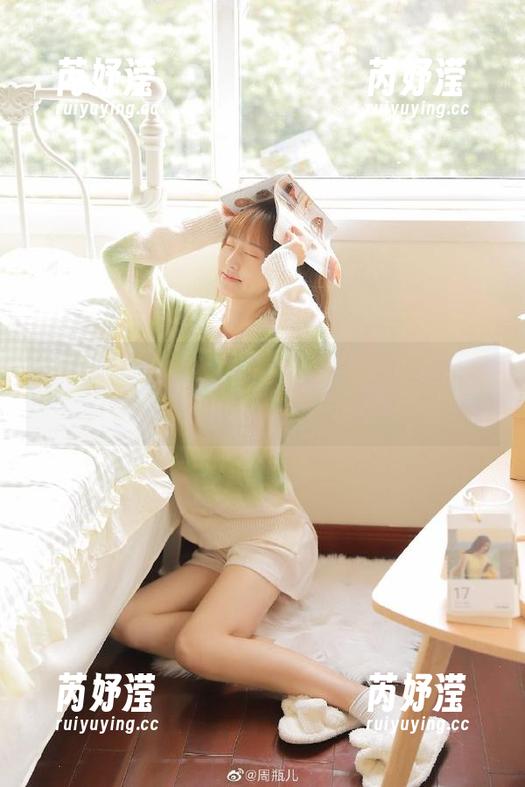 YouMi尤蜜荟-周妍希 YouMi尤蜜荟 - 周妍希白丝全套图包,揭开她生活中的另一面,令人心动