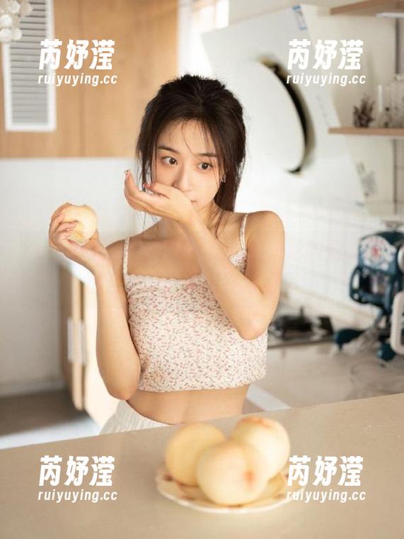 YouMi尤蜜荟-是小逗逗 YouMi尤蜜荟 - 是小逗逗的粉色胶囊,美图合集让你沉浸在梦幻里!