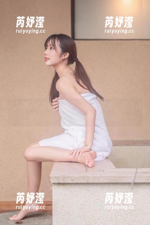 YouMi尤蜜荟 - 无圣光写真作品：梦心月办公室的独特魅力与个性展示