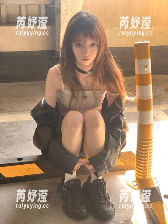 YouMi尤蜜荟 - 筱慧icon热辣私拍运动套图，打造动感十足的时尚风格
