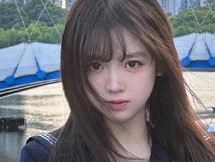 YouMi尤蜜荟 – 私拍写真揭秘：谭小灵裸足下的优雅与真实