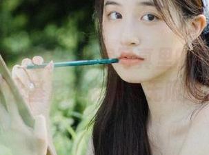YouWu尤物馆 – 私房写真里的Yuky伊珍：比基尼风格焕发无限魅力