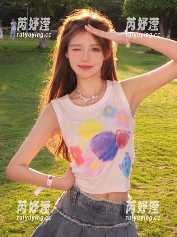 beautyleg - 每一帧都令人心动，Lena泳池美图资源独家分享！