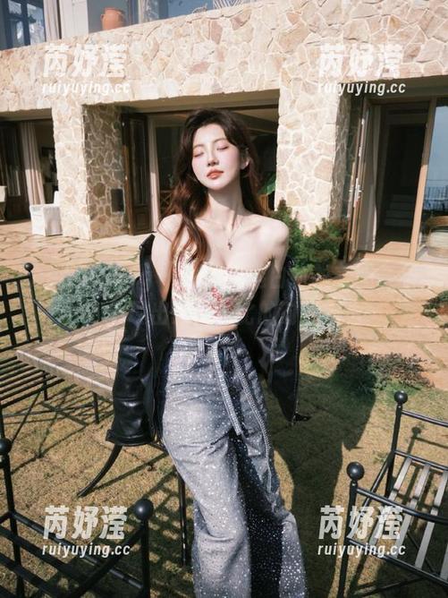 beautyleg-Mia beautyleg - Mia精选白衬衫美图合集,展现出无与伦比的时尚魅力