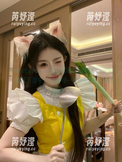 beautyleg - 迷人的Miya制服写真集：免费下载中，她的每一刻都值得你细细品味！