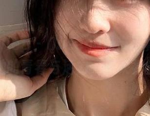 beautyleg – Queena吊带写真全集：记录她的青春与活力，带来视觉盛宴