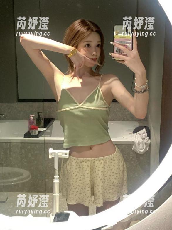 beautyleg-Ruby beautyleg - 一起欣赏Ruby的旗袍福利,精彩图集带你领略经典之美!