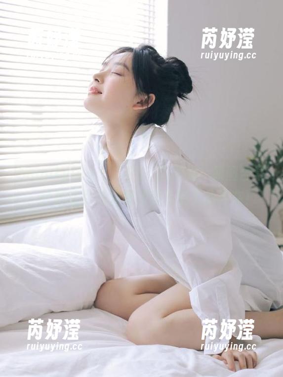 beautyleg-Sarah beautyleg - “Sarah制服”原图合集,轻松让你成为校园最有魅力的存在!