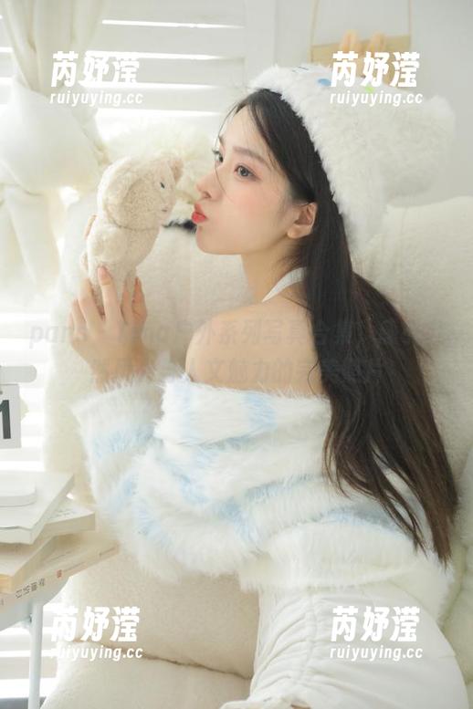 pans-Tina pans - Tina户外系列写真合集,感受自然风光与人文魅力的完美照片
