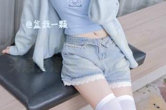 pans – 折折的水手服写真合集：透过镜头感受海风与少女的柔美