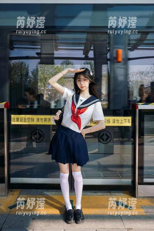 pans - 高清壁纸大放送，饭团双人写真带你探索浪漫与友谊的结合！