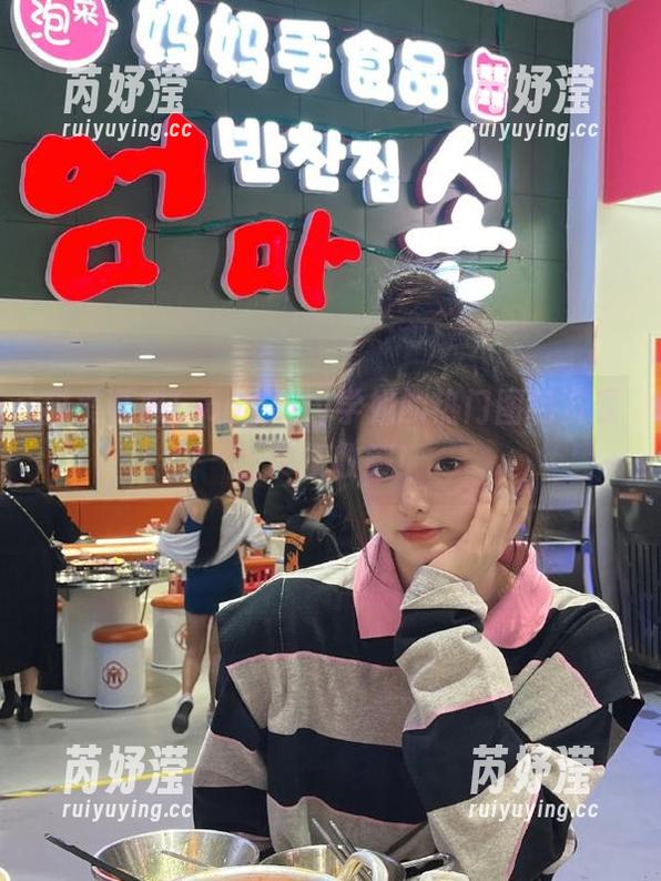 甜美诱惑！puypuy学姐的热门图包资源，尽情收藏！