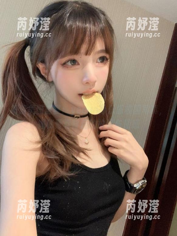 高清美图盛宴：yeeun孙乐乐校园写真，揭秘青春背后的故事与情感