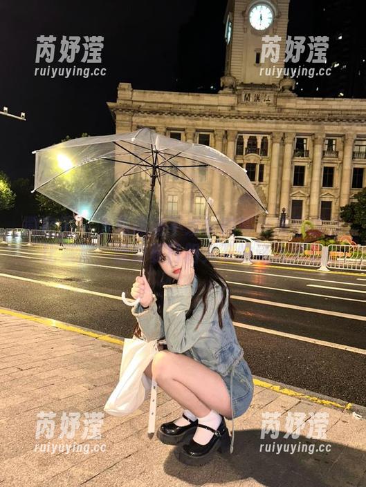 不爱笑的赛琳 微密圈 - 下载高清不爱笑的赛琳蓝色连体比基尼,感受夏日阳光下的迷人风情