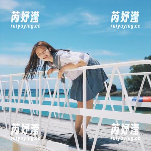丝慕GIRL - 佳佳短裤写真合集发布，观看她的每一张照片都是对夏季时尚的完美诠释！