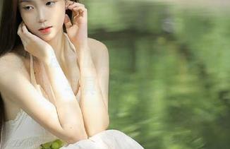 丽柜 – 解锁凌凌的时尚密码：无圣光套装写真原图之美