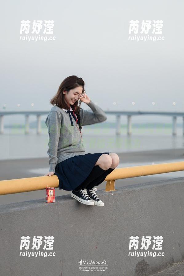 丽柜 - 用心观看“小智贤”的女孩写真图片，感受青春的无限魅力