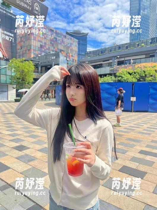 丽柜-小璐璐 丽柜 - 小璐璐女仆写真集:下载一次,开心一整天!