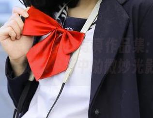 丽柜 – 王炜炜的白色写真作品集：精选瞬间，记录生活中的微妙光影
