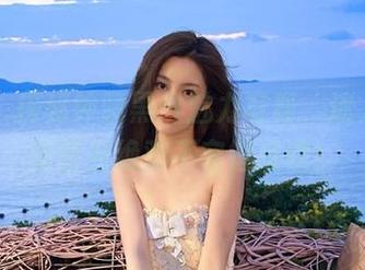 丽柜 – 探秘钟晴黑丝魅力写真，迷人合集和图包绝对不容错过哦！