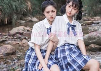 不容错过！余多多Dudu全新水手服套图更新，尽展青春风采