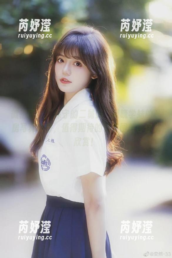 微密圈 - “保守的二舅妈”揭晓学妹的私房写真秘密，值得期待的精美图片等你来欣赏！