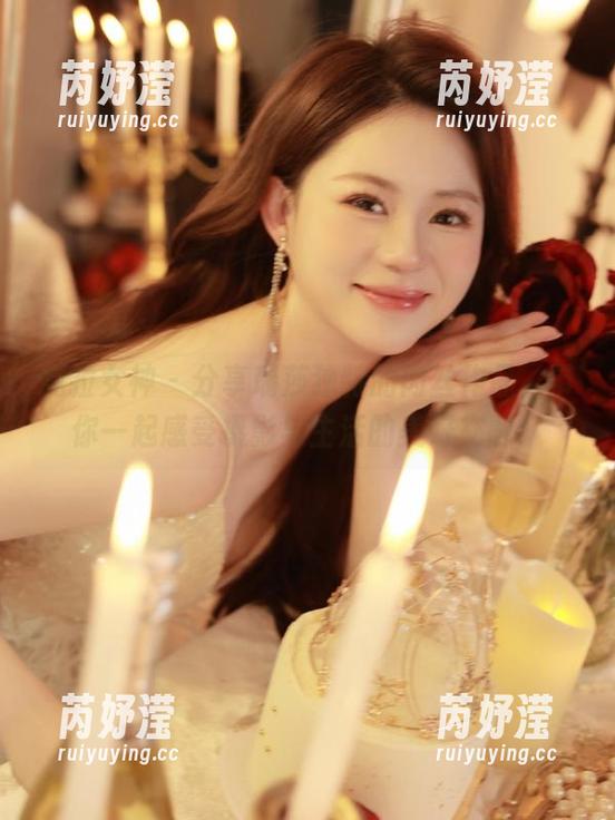 克拉女神-瑞莎 克拉女神 - 分享瑞莎独特的肉丝作品,带你一起感受摄影与生活的美好交融!